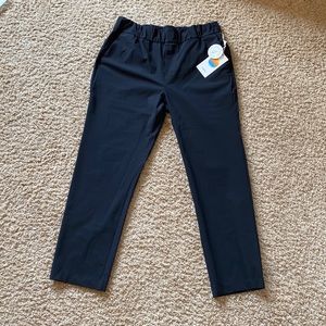 Black Miles Vuori ankle pant